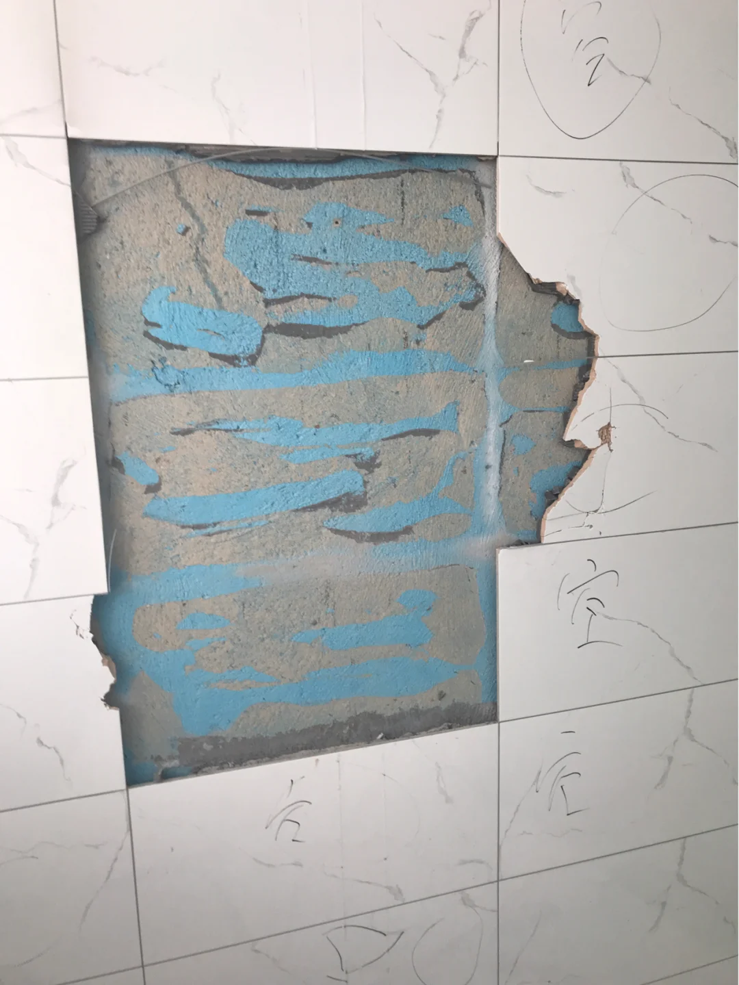 家里厨房墙砖裂了空鼓怎么回事(家里厨房墙砖裂了空鼓怎么回事视频) 家里厨房墙砖裂了空鼓怎么回事(家里厨房墙砖裂了空鼓怎么回事视频)